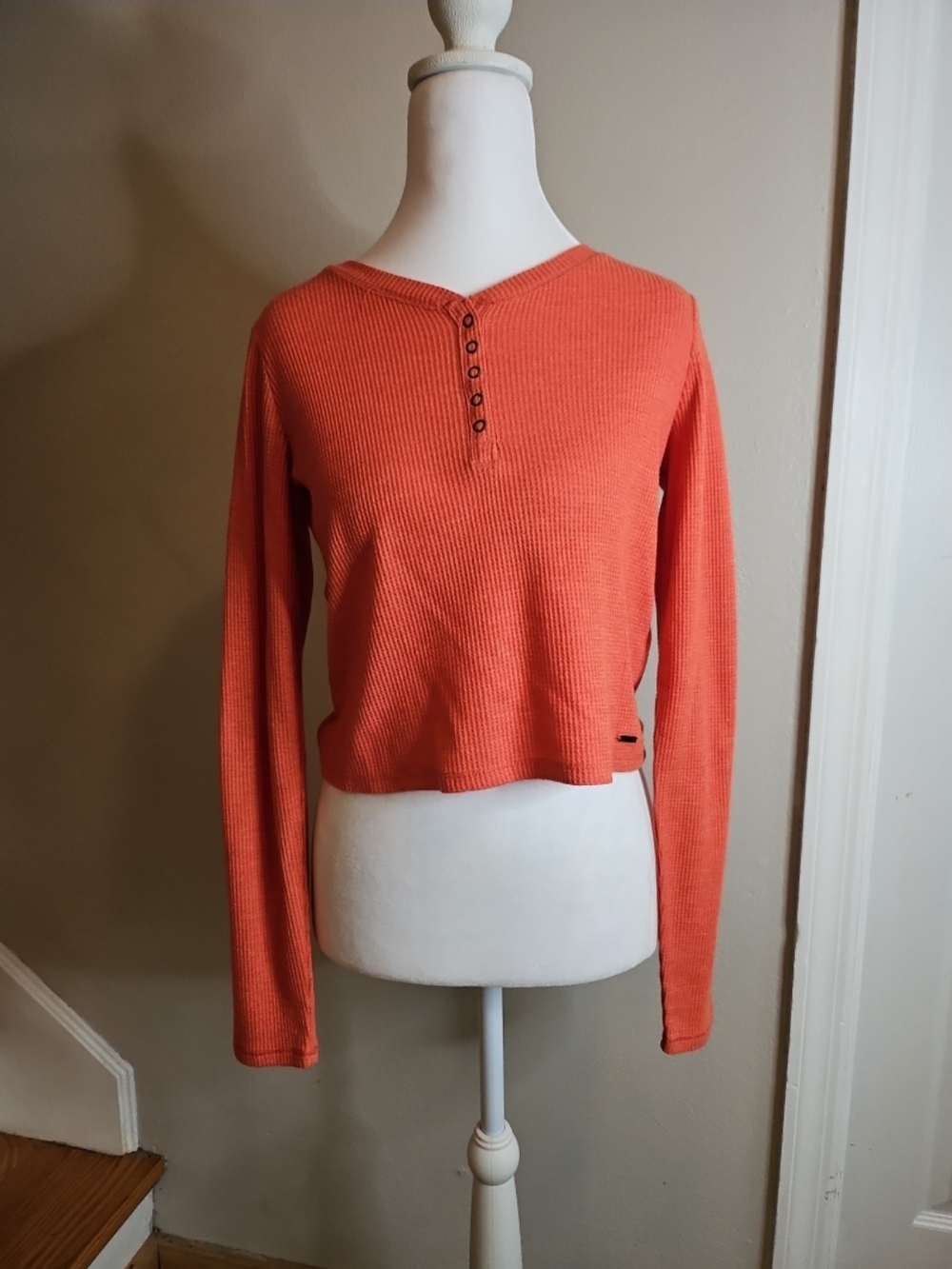 Hollister Orange Long Sleeve Waffle Material Button Up Cropped Shirt Size Small